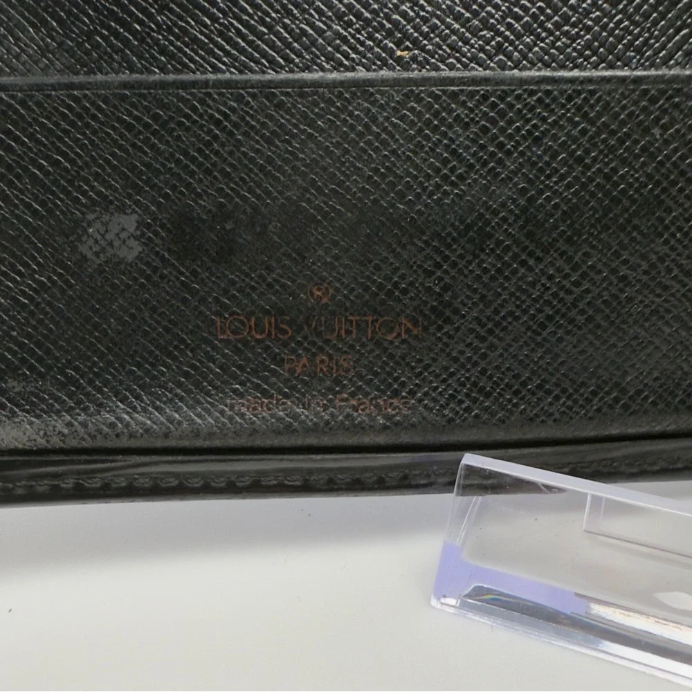 Louis Vuitton Black Epi Leather Bi-Fold Wallet | Men’s | Pre-Owned |